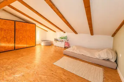 Stan 132,1 m², Šišan - zaseban ulaz i terasa - 11