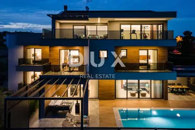 Villa 350 m², Fažana - panoramic sea view