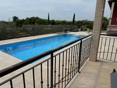 Wunderschöne zweistöckige Wohnung mit Schwimmbad und Terrasse in Buje