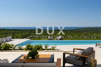 Villa 290 m², Labin - Meerblick und Pool - 21