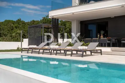 Villa 290 m², Labin - Meerblick und Pool - 5