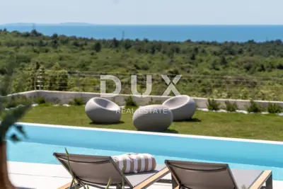 Villa 290 m², Labin - Meerblick und Pool - 11