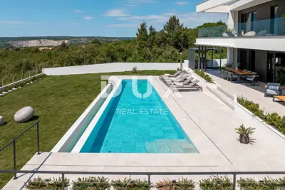 Villa 290 m², Labin - Meerblick und Pool - 3