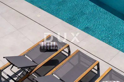 Villa 290 m², Labin - Meerblick und Pool - 10