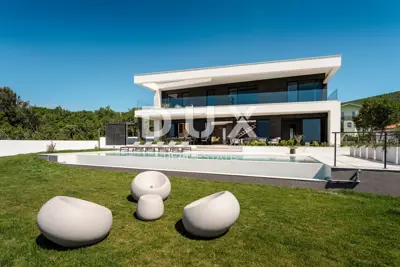 Villa 290 m², Labin - Meerblick und Pool