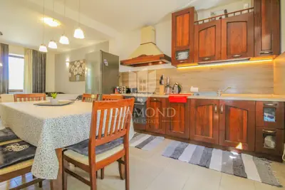 Kuća 172 m², Oprtalj - centar, renovirana - 5