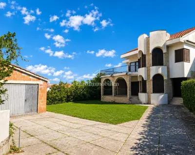 Kuća 241 m², Malinska na Krku, pogled na more i terasa