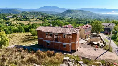 Haus 181 m², Pićan - ruhige Lage und Pool - 2