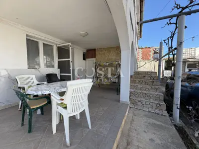 Kuća 222 m², Vir - 4 apartmana i terasa - 7