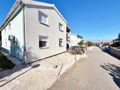 Kuća 222 m², Vir - 4 apartmana i terasa