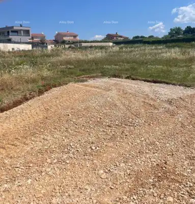 Građevinsko zemljište, Labinci - centar i uređeni pristupni put