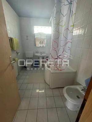 Haus 336 m², Zbelava, 10 Min. bis Varaždin, renoviert - 13