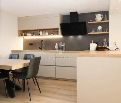Haus 234 m², Novigrad - Meerblick - 3