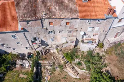House for sale in Labin, 320 m² - 14