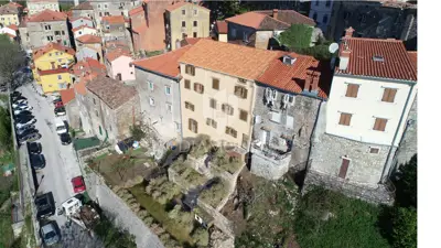 House for sale in Labin, 320 m² - 13