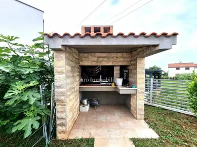 Poreč - prizemnica s bazenom, 2 km od mora - 9