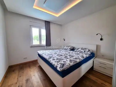 Poreč - prizemnica s bazenom, 2 km od mora - 22