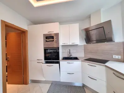 Poreč - prizemnica s bazenom, 2 km od mora - 19