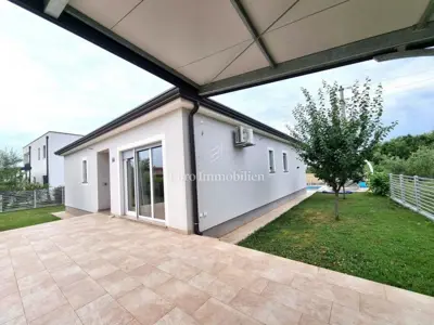 Poreč - prizemnica s bazenom, 2 km od mora - 3