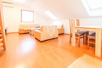 Stan 90 m², Veliko Polje - 2 sobe, tavanski prostor - 3