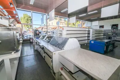 Umag, Miete von Geschäftsräumen 269 m² in einer touristischen Siedlung - 11