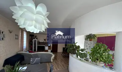 Stan 153 m², Pula - Šijana, 2 stana i terasa 50 m² - 2
