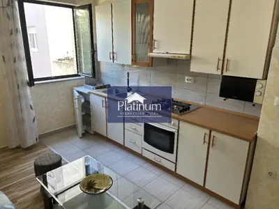 Stan 153 m², Pula - Šijana, 2 stana i terasa 50 m² - 20