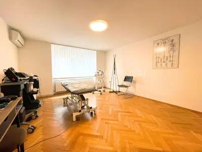 Stan 71 m², Donji grad - trosoban, lift i loggia - 3