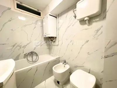 Stan 71 m², Donji grad - trosoban, lift i loggia - 18