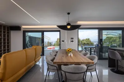 Kostrena, luxurious semi-detached property!
