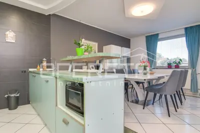 House for sale in Dugo Selo - Centar, 330 m² - 9