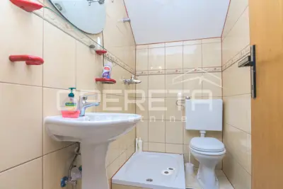 House for sale in Dugo Selo - Centar, 330 m² - 16