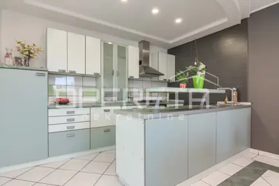 House for sale in Dugo Selo - Centar, 330 m² - 10