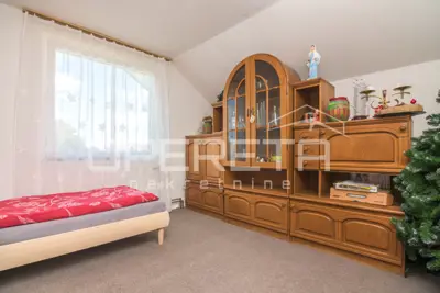 House for sale in Dugo Selo - Centar, 330 m² - 13