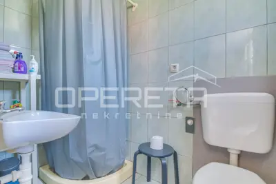 House for sale in Dugo Selo - Centar, 330 m² - 22