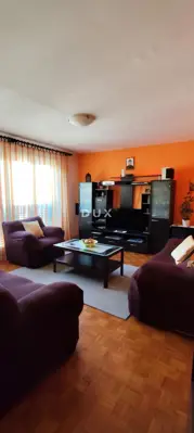 83 m² apartment, Kaštanjer Pula - parking under the ramp