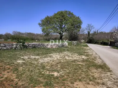 Istra, Marčana, building plot, 681 m², project - 2