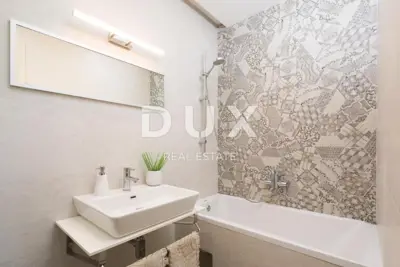 Villa 289 m², Podaca - 70 m vom Meer und Meerblick - 20