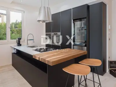 Villa 289 m², Podaca - 70 m vom Meer und Meerblick - 15