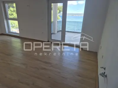 Penthouse, novogradnja na ekskluzivnoj lokaciji - prvi red do mora, Neviđane, 13 - 2