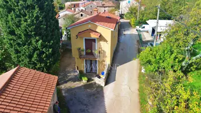House 160 m², Labin - quiet settlement and yard 600 m² - 2