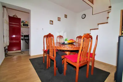 House 160 m², Labin - quiet settlement and yard 600 m² - 12