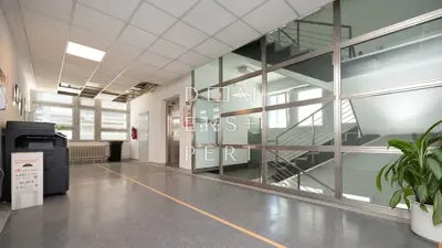 Gewerbeimmobilie zur Miete in Folnegovićevo naselje, 2000 m² - 4