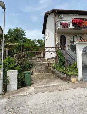 Apartment with an area of 130 m² for sale, Buzet.