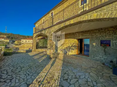 Haus zum Kauf in Buje, 227 m² - 11