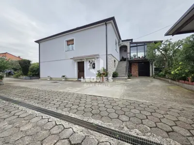 House 220 m², Umag - near the sea and the city center - 5