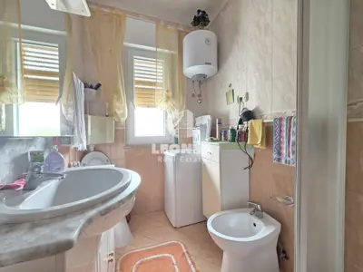 House 220 m², Umag - near the sea and the city center - 13