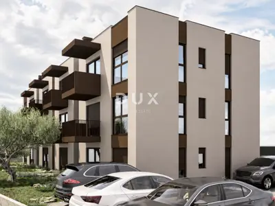 VODICE – Stan u prizemlju s vrtom 58 m², 3 parkirna mjesta, mirna loka