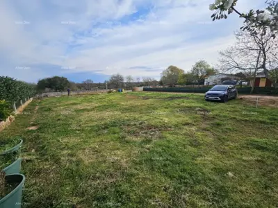Building plot 677 m², Šišan - next to an asphalt road - 2