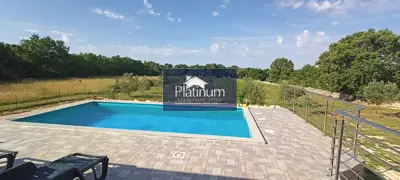 Haus 90 m², Juršići - Pool und großes Grundstück - 3